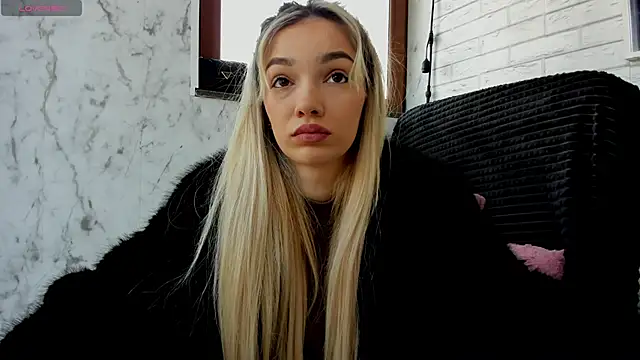 Snapshot of Sassy_Teen chatting on February 2025 08:20:01 AM Sassy Teen online show from February 2025 08:20:01 AM