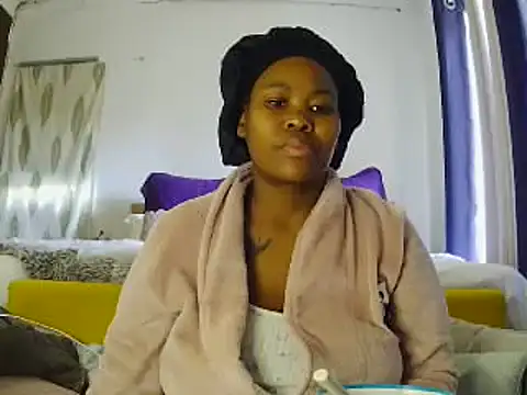Snapshot of Real1SweetQueen chatting on July 2026 09:16:02 AM Real1SweetQueen online show from July 2026 09:16:02 AM