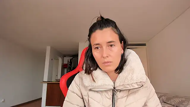 zoe jeane beker online show from February 2025 09:20:02 PM