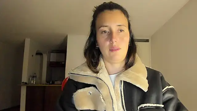 zoe jeane beker online show from February 2025 12:37:01 AM