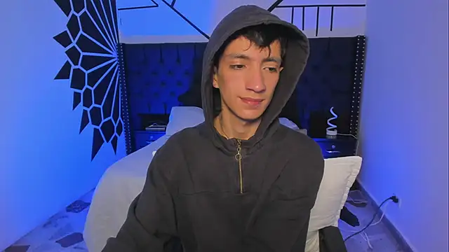 DereckCooperr online show from March 2025 05:22:02 AM