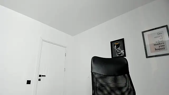 PortraitMarie online show from January 2025 07:45:01 PM