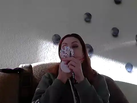 Jillian Pattie online show from November 2025 12:13:01 PM