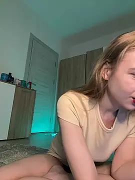 freiiaflower online show from March 2025 10:07:02 PM