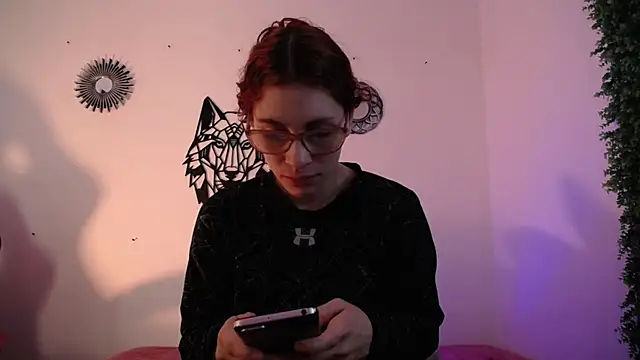 Snapshot of Katy_Van chatting on December 2025 08:58:01 PM Katy Van online show from December 2025 08:58:01 PM