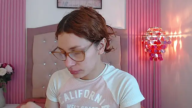 Snapshot of Katy_Van chatting on February 2026 08:56:02 PM Katy Van online show from February 2026 08:56:02 PM