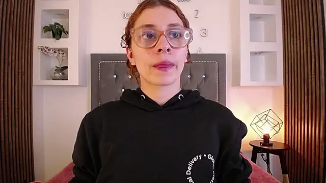 Snapshot of Katy_Van chatting on February 2026 08:34:01 PM Katy Van online show from February 2026 08:34:01 PM