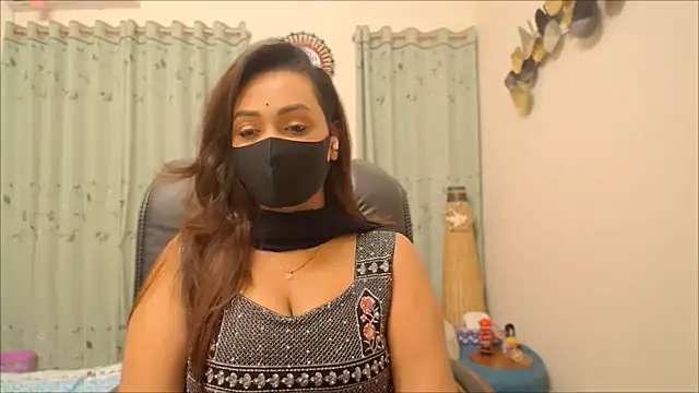 OH-Monica online show from December 2025 08:57:01 PM