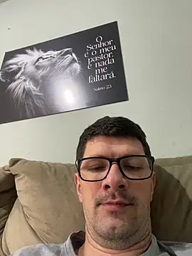 Snapshot of Juliano2289 chatting on April 2026 02:47:02 PM Juliano2289 online show from April 2026 02:47:02 PM