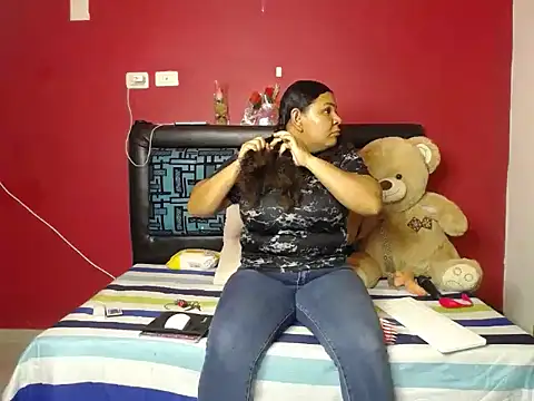 karolhot916 online show from February 2026 12:09:02 AM