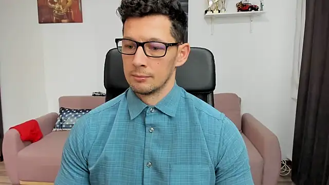 BrutusK08 online show from February 2025 10:43:02 AM