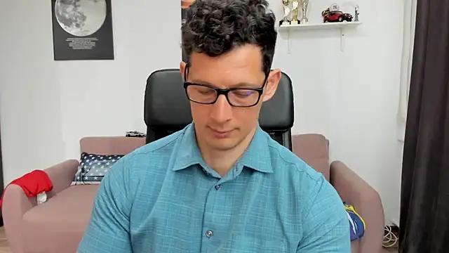 BrutusK08 online show from March 2025 10:13:02 AM