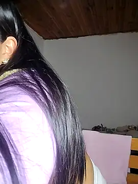 KATYGONZALEZ online show from May 2026 11:34:04 PM