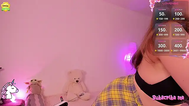 Snapshot of EvaUniporn chatting on October 2025 03:45:02 PM EvaUniporn online show from October 2025 03:45:02 PM