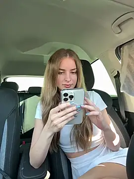 Snapshot of EvieEvans chatting on September 2025 03:11:01 PM EvieEvans online show from September 2025 03:11:01 PM