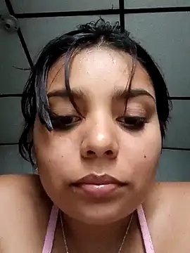 stefanie010 online show from December 2024 04:39:02 PM