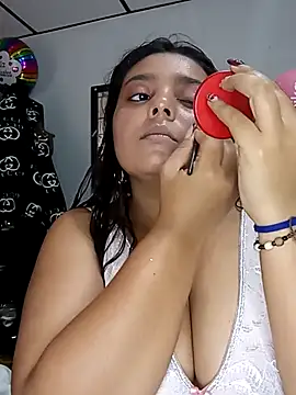 stefanie010 online show from September 2025 05:35:02 PM