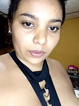 stefanie010 online show from April 2026 12:08:01 AM