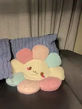 YellowHoneyDip online show from January 2026 07:52:02 PM