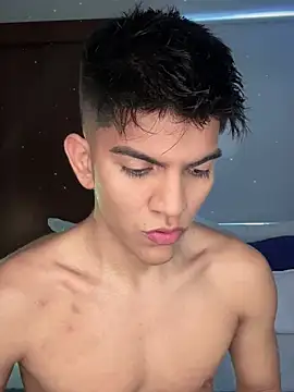 santiago 01 online show from March 2025 01:08:02 PM