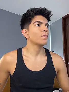 santiago 01 online show from October 2025 07:22:02 PM