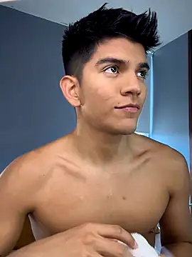 santiago 01 online show from October 2025 07:36:02 PM