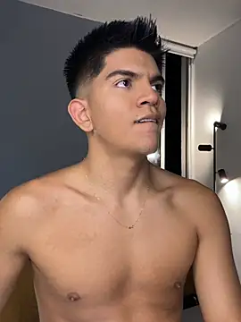 santiago 01 online show from February 2026 01:06:02 AM