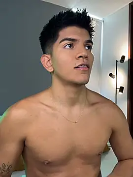 santiago 01 online show from February 2026 09:36:02 PM