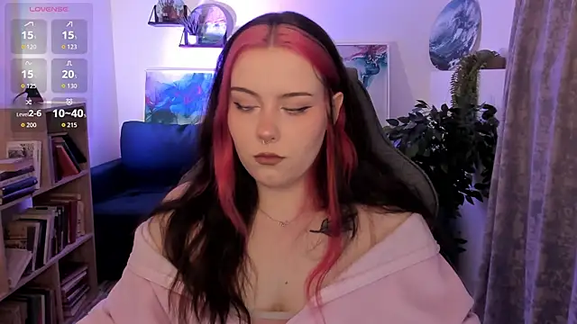 CoralineKeyns online show from March 2026 05:41:02 AM