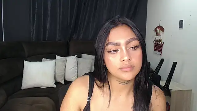 fairylatin222 online show from December 2025 10:36:02 PM