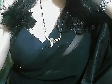 Snapshot of rehana_housewife chatting on May 2026 06:33:01 AM rehana housewife online show from May 2026 06:33:01 AM