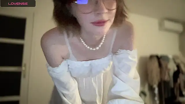 ms christiana online show from November 2025 10:10:02 PM