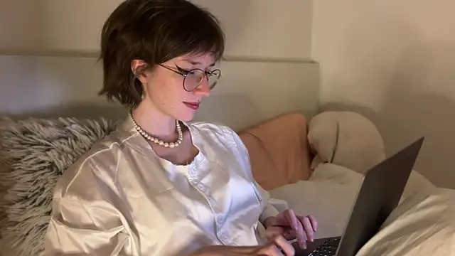 ms christiana online show from July 2026 07:46:01 PM