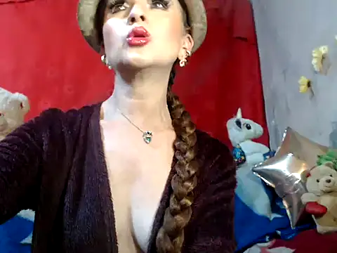 hottieperla online show from January 2025 07:56:02 PM