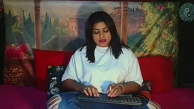 RoyalIndianCreamPuff online show from August 2026 07:35:01 PM