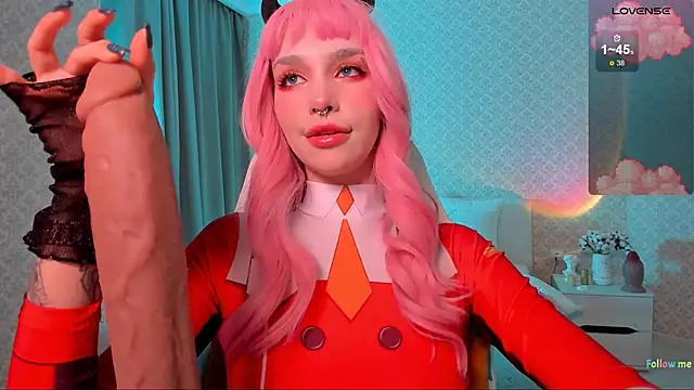 LeylaNoiry online show from September 2025 03:06:01 PM