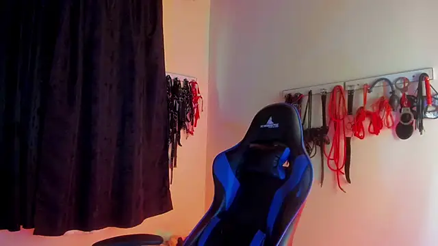 scarlet-kennedy98 online show from October 2025 10:10:01 PM