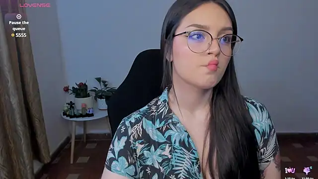 Snapshot of anaveleeez chatting on January 2025 02:16:02 AM anaveleeez online show from January 2025 02:16:02 AM