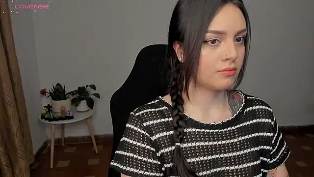 Snapshot of anaveleeez chatting on February 2025 11:21:02 PM anaveleeez online show from February 2025 11:21:02 PM