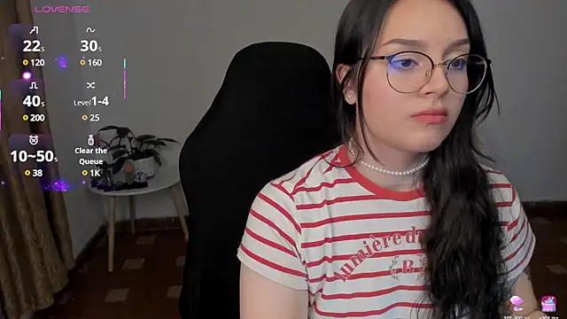 Snapshot of anaveleeez chatting on February 2025 04:43:01 AM anaveleeez online show from February 2025 04:43:01 AM