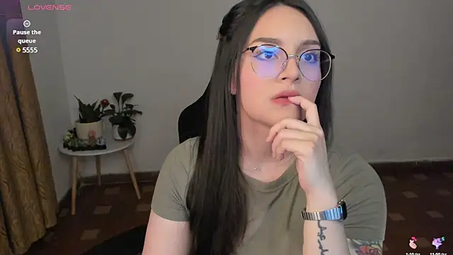 Snapshot of anaveleeez chatting on March 2025 02:34:01 AM anaveleeez online show from March 2025 02:34:01 AM