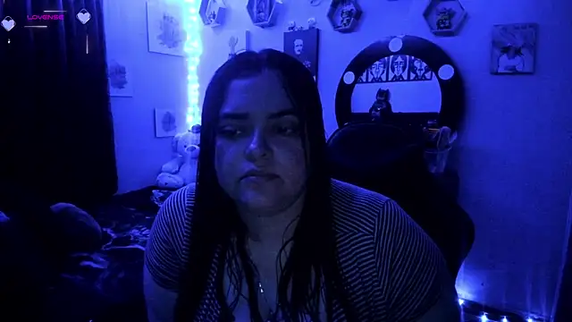 Snapshot of Luise_Meyrink chatting on February 2025 06:17:02 AM Luise Meyrink online show from February 2025 06:17:02 AM