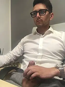 Snapshot of masterboss_ chatting on June 2026 11:42:02 AM masterboss online show from June 2026 11:42:02 AM