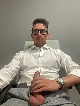 Snapshot of masterboss_ chatting on August 2026 11:46:02 AM masterboss online show from August 2026 11:46:02 AM