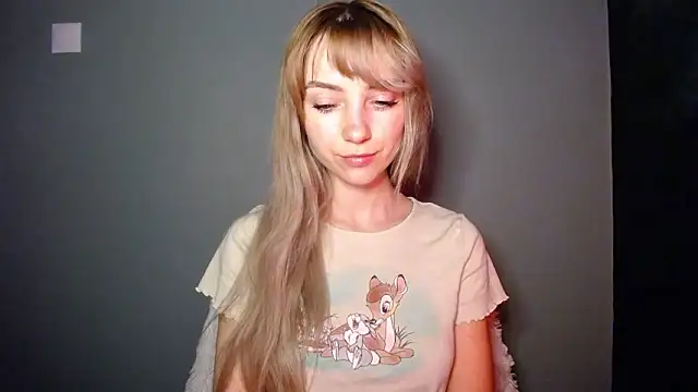 LuciaYoung online show from January 2026 08:23:01 PM