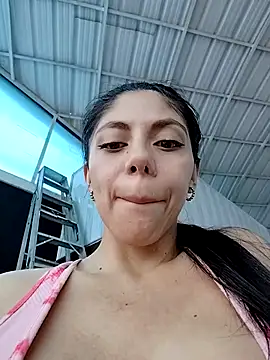 Snapshot of Cloesweety chatting on April 2026 07:58:02 PM Cloesweety online show from April 2026 07:58:02 PM