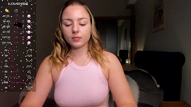 Snapshot of ThreeshaWhite chatting on March 2025 04:13:02 PM ThreeshaWhite online show from March 2025 04:13:02 PM