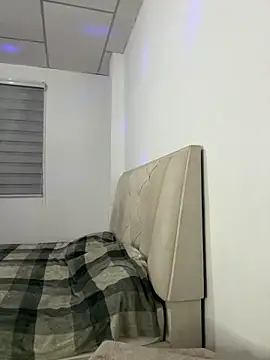 Melanyeee online show from March 2026 02:05:02 AM