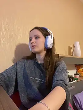 babywaifu online show from February 2025 04:40:01 PM