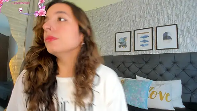 emma  smith1 online show from March 2025 12:36:02 PM